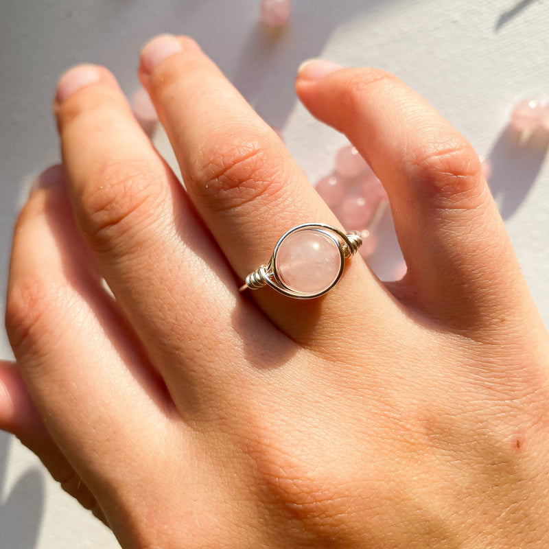 Wire ring with rose quartz