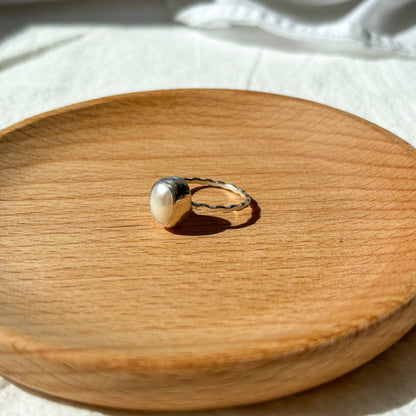 Natural pearl ring 18