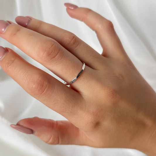 Hammered dainty ring